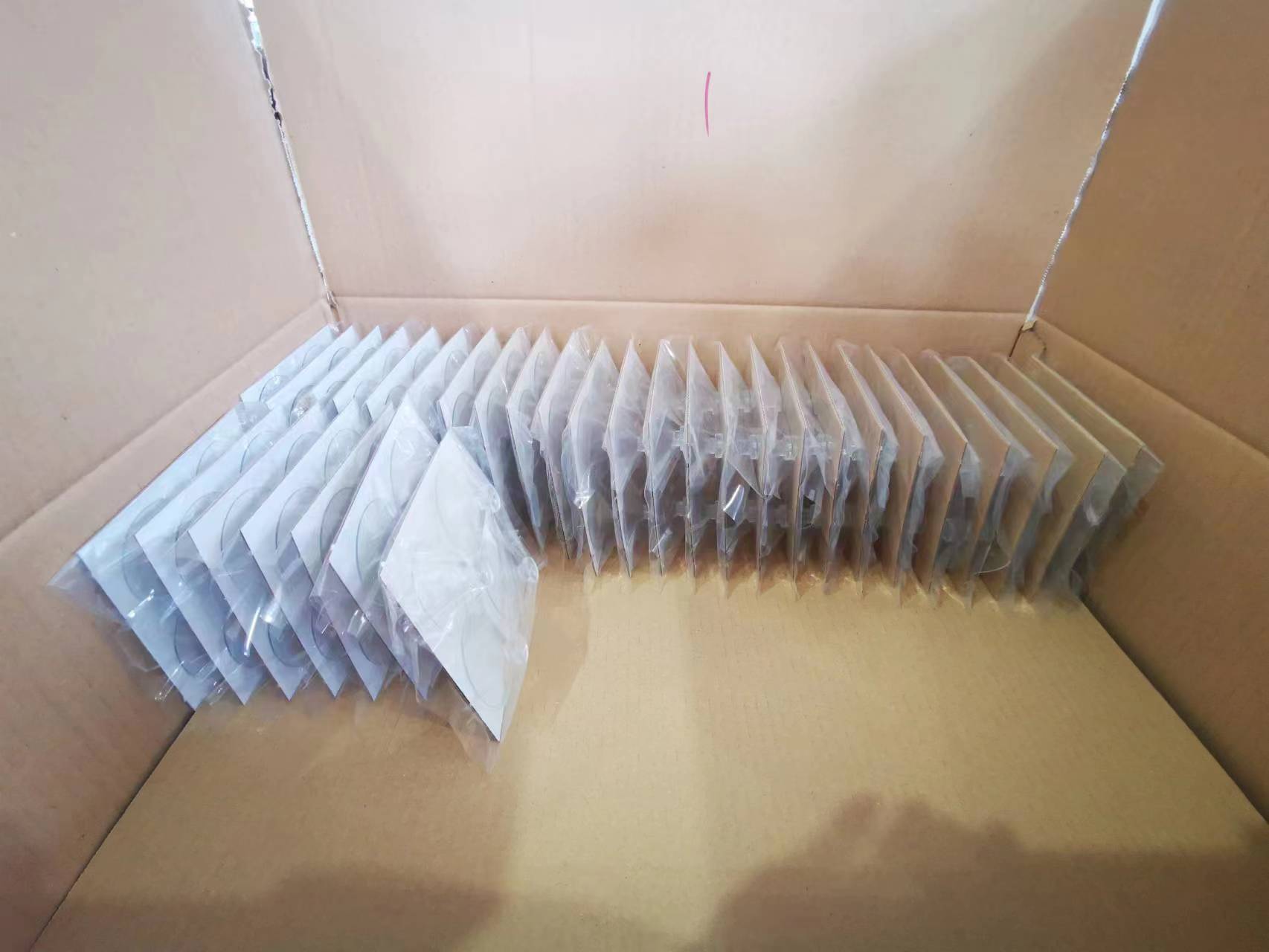 Panangiruar iti Bileg dagiti PVC Suction Cup: Maysa a Nadumaduma a Paset a Pagsidsiddaawan