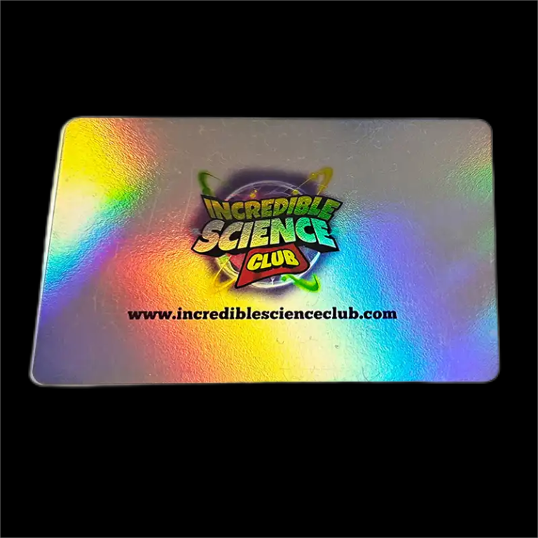 Najnowsza innowacja firmy Wallis: arkusze PVC Rainbow Laser do produkcji kart