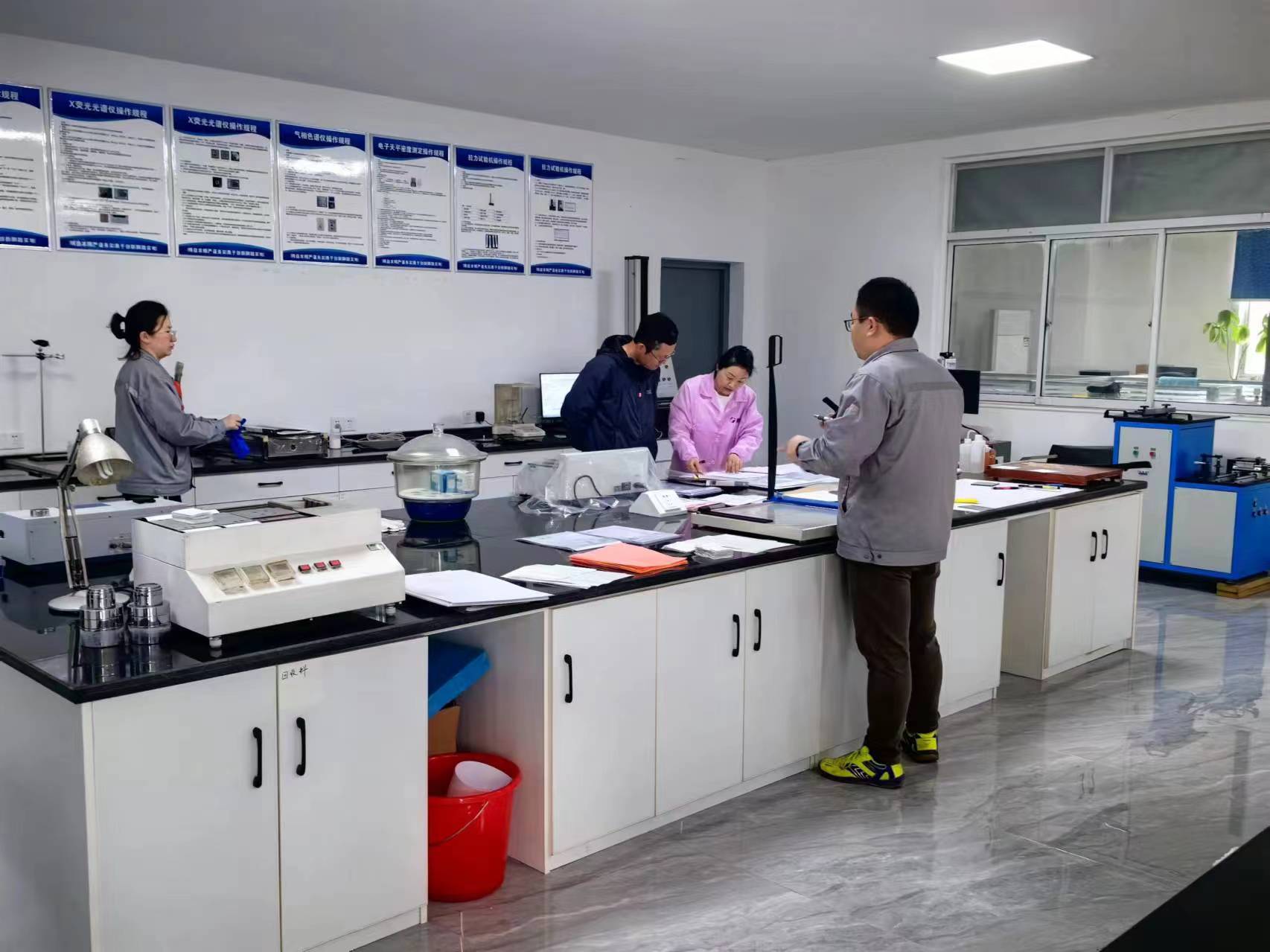 Wallis Plastic: تعیین استاندارد در تضمین کیفیت