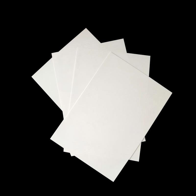 Venda a l'engr&ograve;s de l&agrave;mines de PVC r&iacute;gides en rotlle blanc per a targetes de pl&agrave;stic