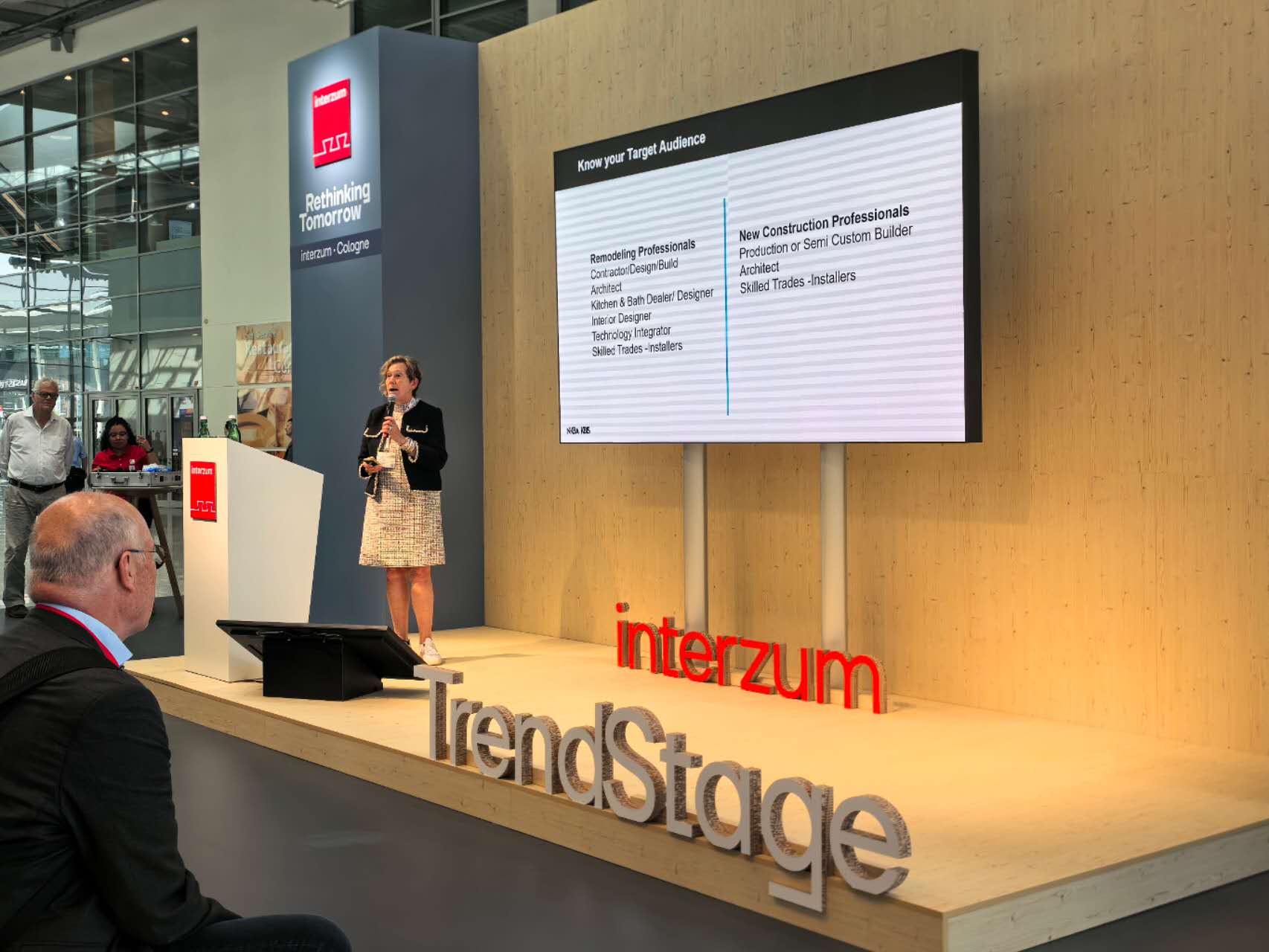 Wallis p&aring; INTERZUM Tyskland – Uppt&auml;ck Premium PETG och PET Furniture Films i K&ouml;ln