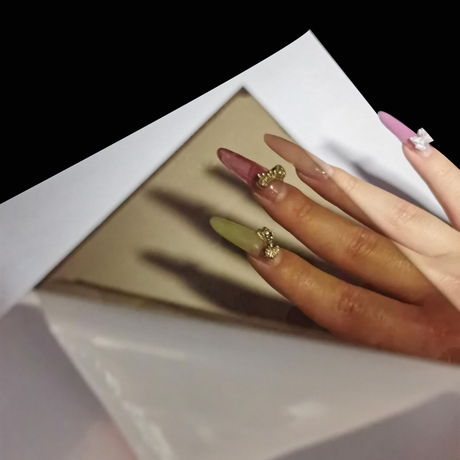 Dekorativ istifadə üçün xüsusi yüksək parıltı rəngarəng şəffaf PC hesabatı